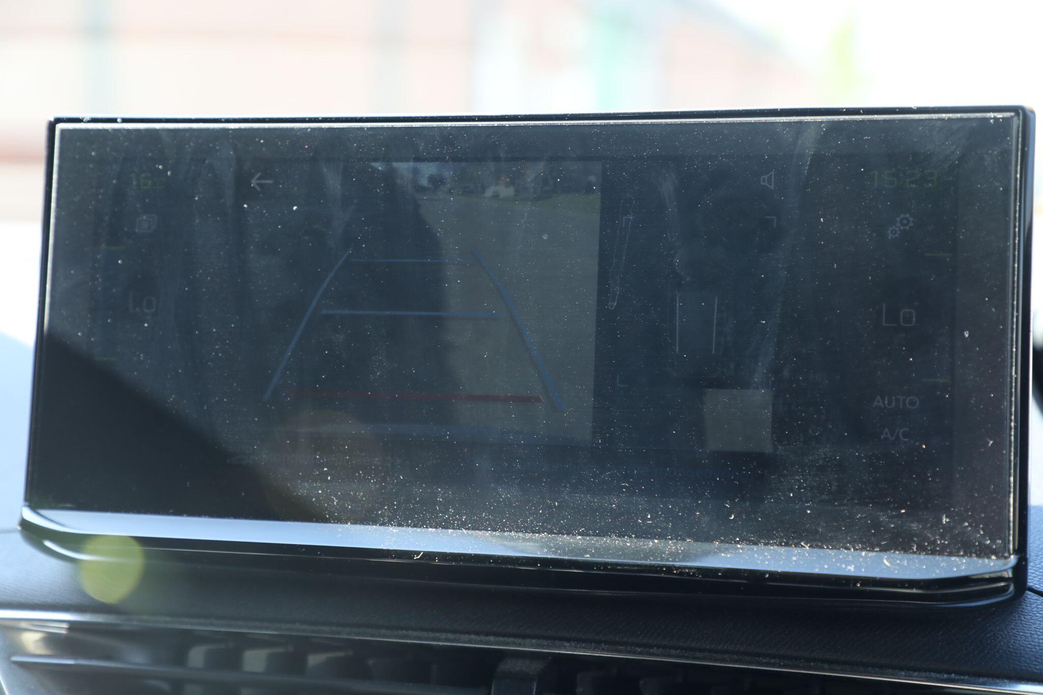 Large vehicle image